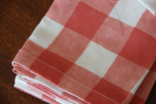 Load image into Gallery viewer, Checkered Napkins - Pack of 4

