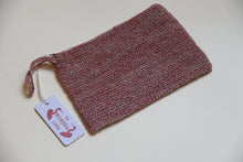 Lade das Bild in den Galerie-Viewer, Chaguar Clutch mit Handgelenksriemen Nr. 3
