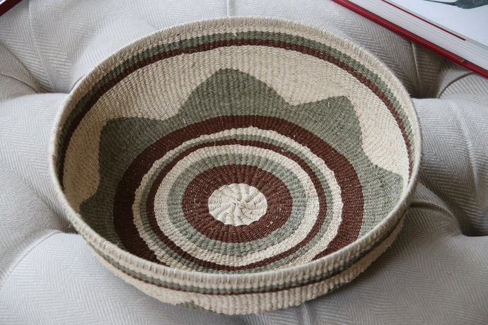 Colored chaguar basket