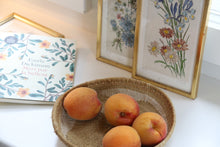 Charger l&#39;image dans la galerie, Colored basket with floral paintings, poems book and peaches
