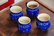 Load image into Gallery viewer, Set of 4 Blue Bubble Mugs
